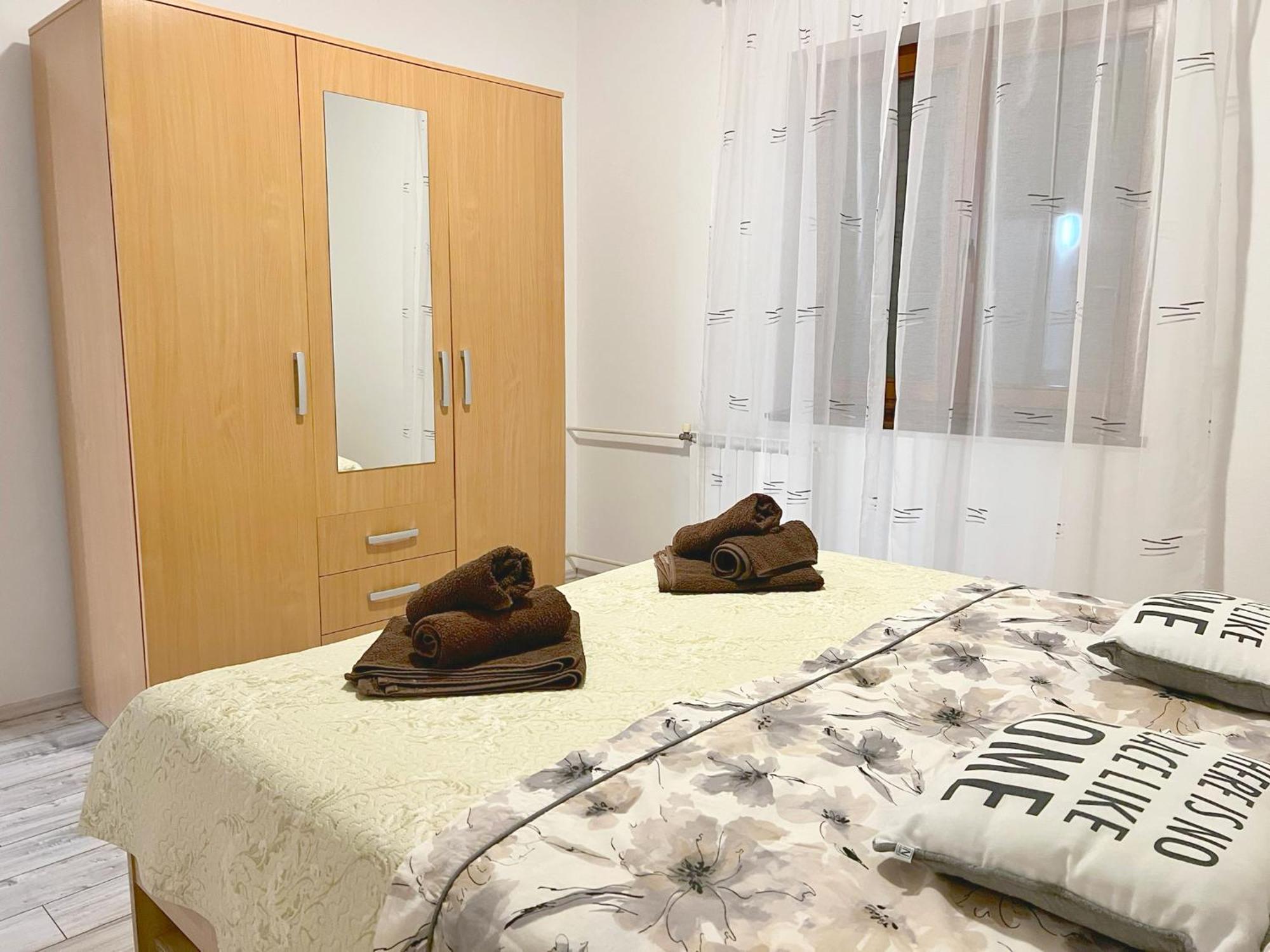 Apartments Ares Ровінь Екстер'єр фото