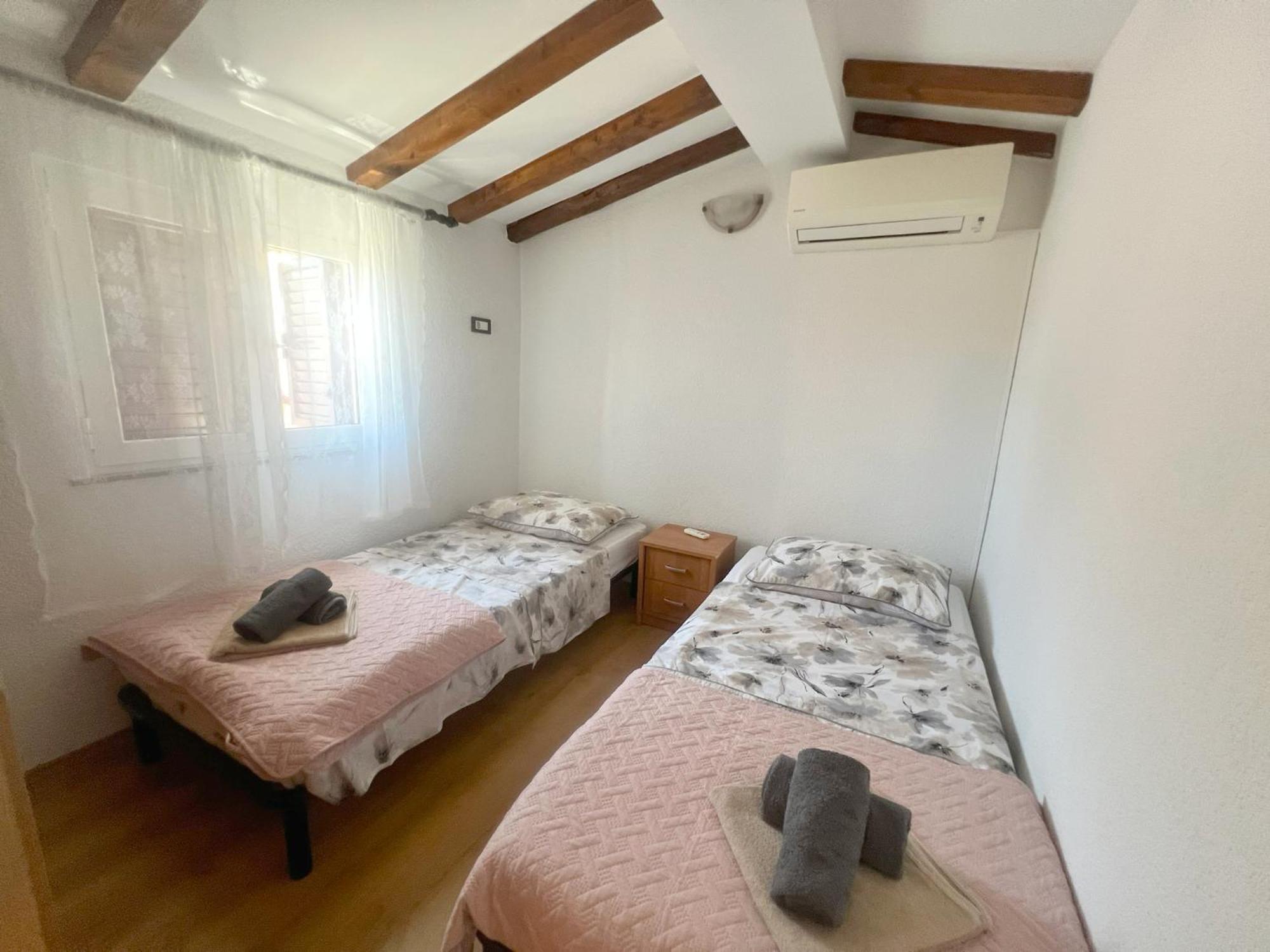 Apartments Ares Ровінь Екстер'єр фото